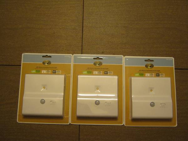 3 NIB Hampton Bay LED Motion Activated Accent Lights battery op 1