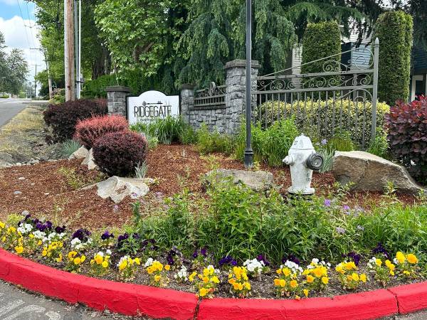 $2,289 / 2br - 935ft2 - Playground, Corporate Suites Available, Reserved Parking (24808 100th Pl SE Kent, WA 98030)63852482900227122