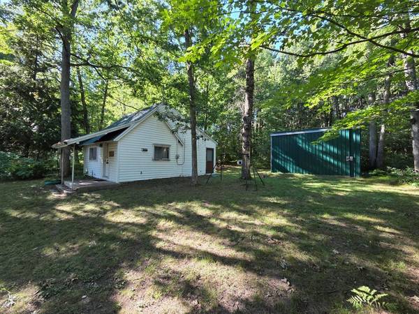 $79,900 Hunting or Fishing Camp in Beautiful Northern MI!! (Luther)64037896276867121