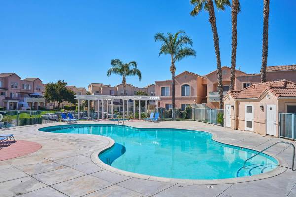 $2,669 / 2br - 1032ft2 - Cozy, Spacious 2 Bd ,2.5 Bth, W/ Private 2 Car Garage - Tour Today! (18005 W. Anne's Circle, Los Angeles, CA)63869888520323123