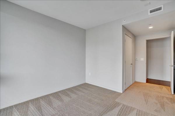 $3,537 / 1br - 630ft2 - 1 Bedroom Steps Away from Hayes Valley - $2,500 Rent Credit! (downtown / civic / van ness)63880135398275124