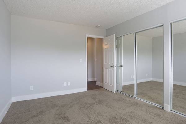 $1,149 / 406ft2 - Assigned Parking, Nonsmoking community, Studio 1ba (165 SW Eastman Pkwy #47, Gresham, OR)63956926224130121
