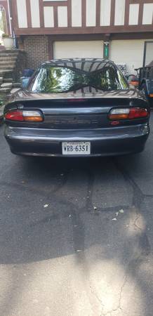 1998 Chevrolet Camaro - 2d Seda - $18,000 (Springfield)63616187506689123