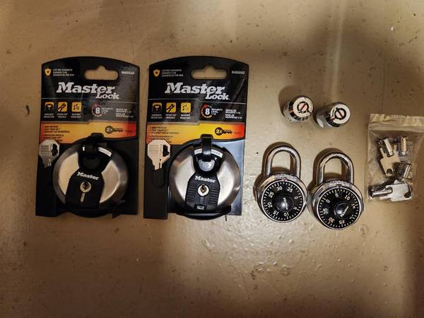 Locks Storage Unit & Master Round Locks & Combination Set Of 6 NEW - $80 (Pembroke Pines)63471414619265120