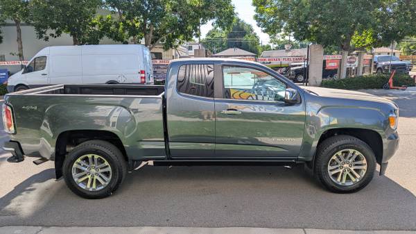 2015 GMC Canyon V6 4WD Extended Cab SLT Pickup 2D 6 ft 60K miles - $19,499 (Englewood)63621874252419124