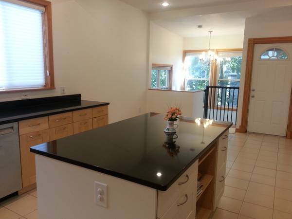 $1,200 / 150ft2 - Bedroom in Stunning Condo- Walk to Davis Sq/ Harvard University (Walk to Green Line- Ball Sq/ Red Line- Porter Sq)63620245903491121