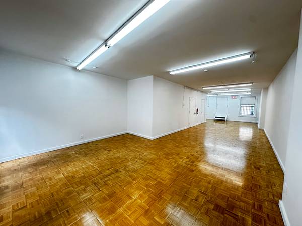 BEAUTIFUL SUNNY OFFICE SPACE PRIME MIDTOWN NEAR BRYANT PARK AND TRAINS 1