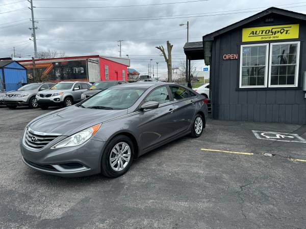 2011 HYUNDAI SONATA - $6,950 (Madison)63621603937281122