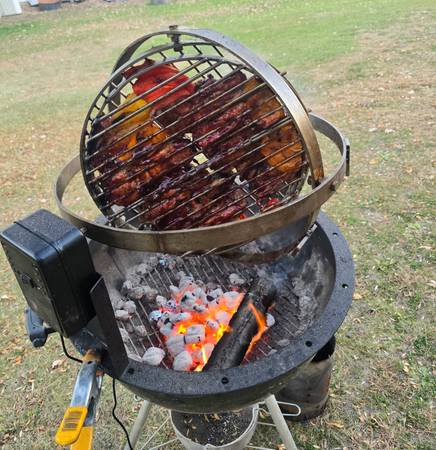 Weber Grill Dancing Gyroscopic Rotissirie. 1