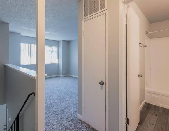 $1,600 / 1br - Stylish One Bedroom, $500 OFF! Large Pool, Community Lounge & Parking (Sacramento)64043836287746124