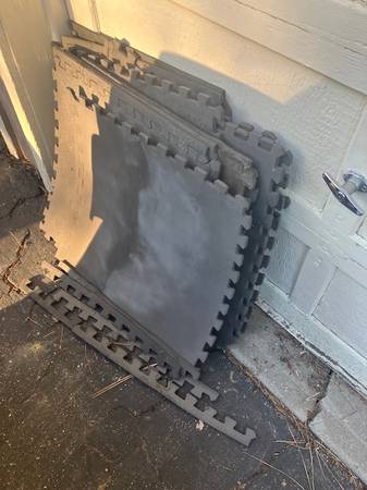 INTERLOCKING FOAM FLOORING MATS 1