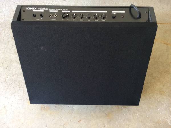 Lowrey SS-10 Powered Speaker 1
