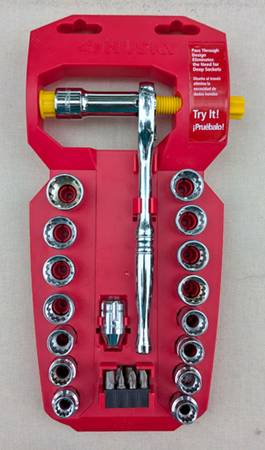 Socket wrench and socket set 1