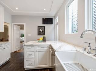 $150 / 3br - 2510ft2 - upper level features a classic white, gourmet kitchen (San Francisco, CA)64011322142978122