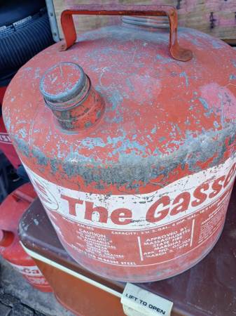 5 gallon Eagle gasoline can 1