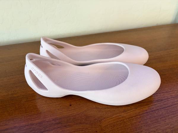 New light pink crocs 1