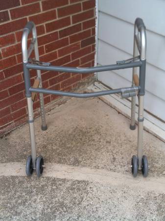 Extra Large 4 Wheel Guardian Walker 1