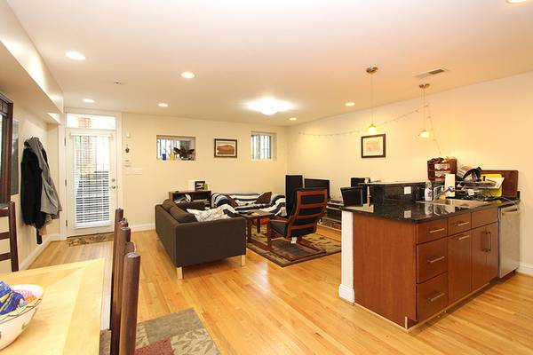 $2,000 / 1br - 700ft2 - One Bedroom  Columbia Heights English Basement Apt Modern Renovated (Washington)64040026617089120