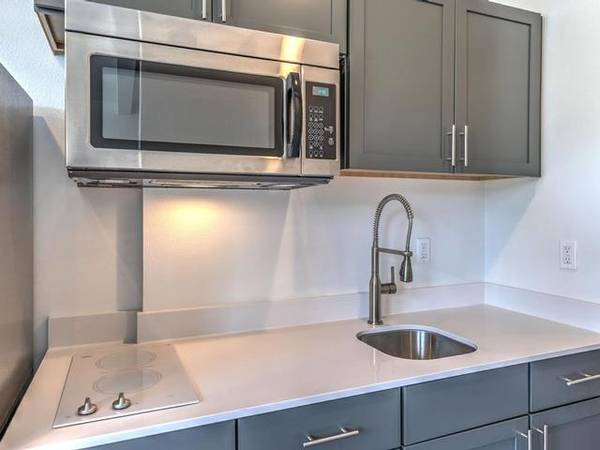 $1,250 / 1br - 363ft2 - Bright Past. Brilliant Future. (University District)63969876516483122