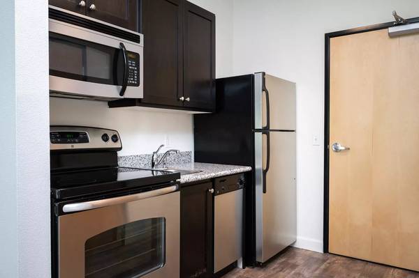 $1,177 / 315ft2 - Prepare to be swept away by this spectacular view! Tour today! (Portland - Pearl District)63777293628801123