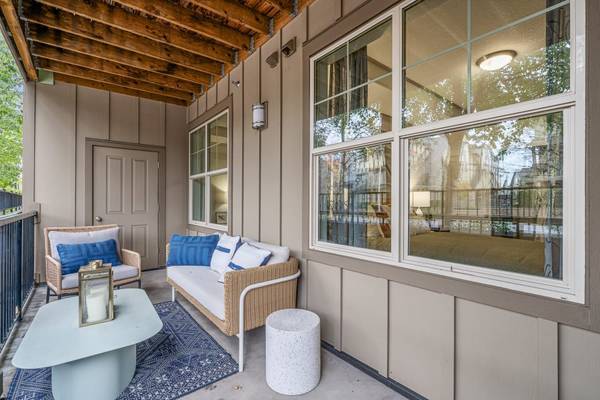 $2,229 / 3br - 1350ft2 - Ubicado en Hillsboro, 3/BD, Techos con Cielo Raso (1099 NW Ordonez Pl, Hillsboro, OR)63914739778050120