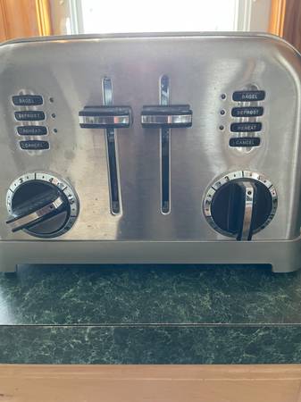 4 slotted toaster 1