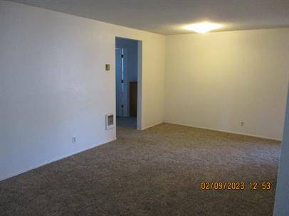 $1,600 / 2br - 2bd 1ba Duplex Patio grande y ubicación conveniente (Springfield)63977274866563123