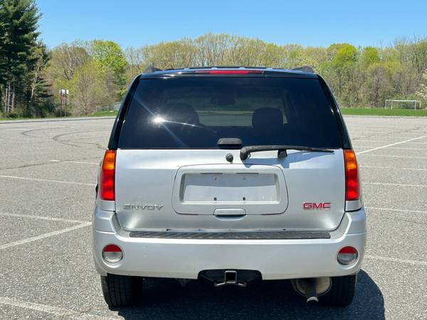 2009 GMC Envoy 4X4 V6 4.2 131k - $4,900 (Tyngsboro)63618143198721124