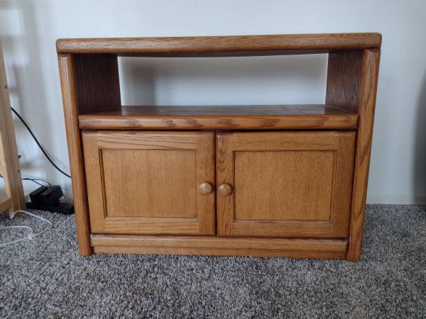 Cabinet 1