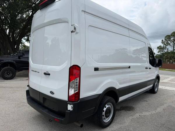 2023 Ford Transit 250 - Photo 6
