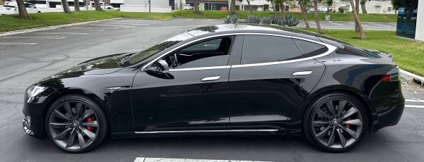 2016 MODEL S P90D / Carga Super rápida Ilimitada Gratis / Título Limpio - $15,995 (Gardena)63615891249921123