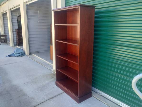 Executive Walnut Wood Bookcase with a Mahogany Finish - NICE! 1