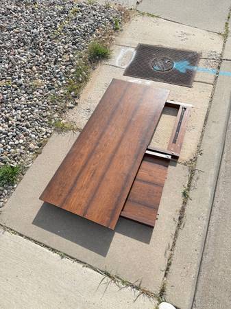 Free Desk 1