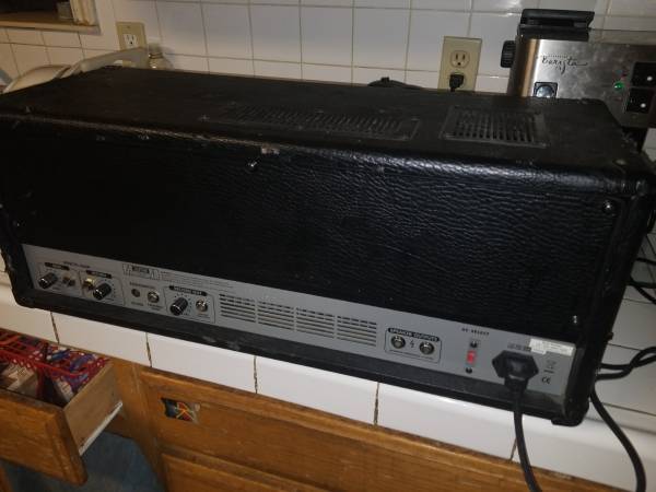 Professional Amplifier B52 Great Condition 1