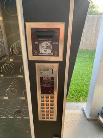 Vending machine - $1,050 (Jackson)63470659669251122