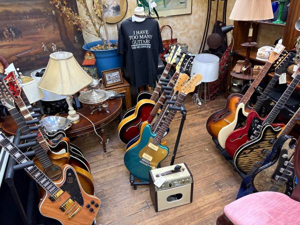 Many Guitars selling at low prices 1