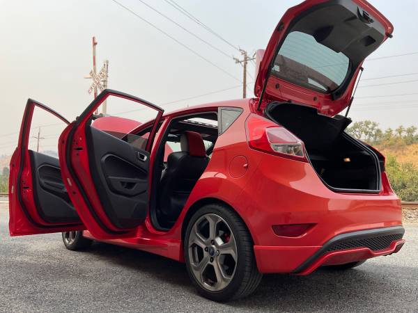 2014 Ford Fiesta ST (turbo) - $8,950 (Dryden)63442575424257124