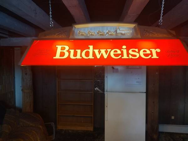 Budweiser Pool Light 1
