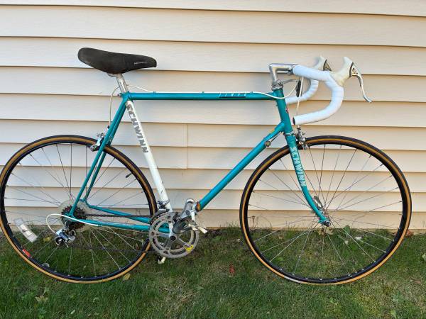 Reconditioned 1987 SchwinnTempo Road Bike w/59 cm frame 1