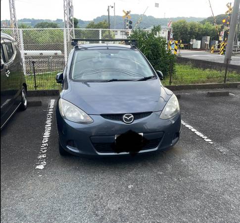 Mazda Demio 1