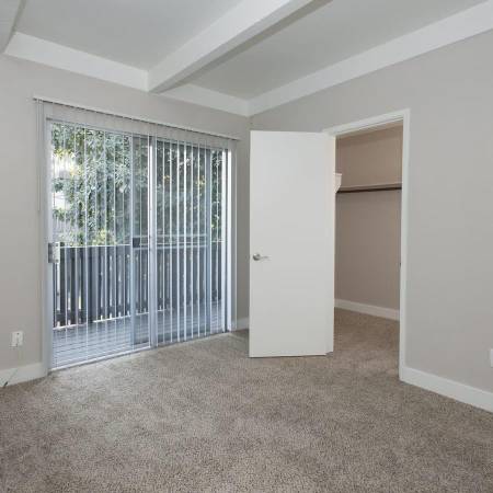 $3,785 / 3br - 1290ft2 - Pool-Side Cabanas, Range, On-site Management, Covered Parking (Cassanova Oak Knoll Neighborhood)64009498772993122