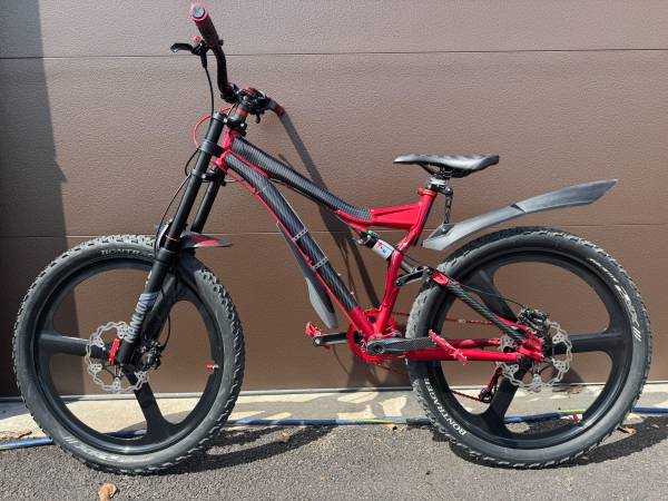 HELLBOY StumpJumper ReCeation! 1