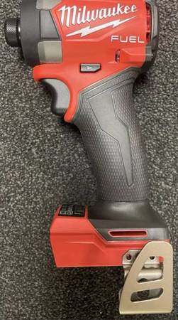 NEW Milwaukee M18 2953-20 FUEL Driver + XC 5АH Battery + Charger 1