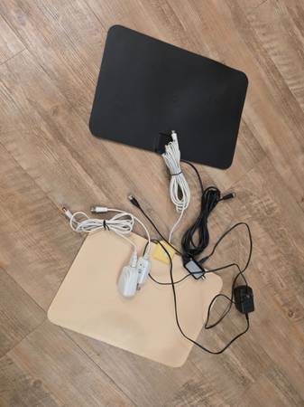 2 TV Antennas 1