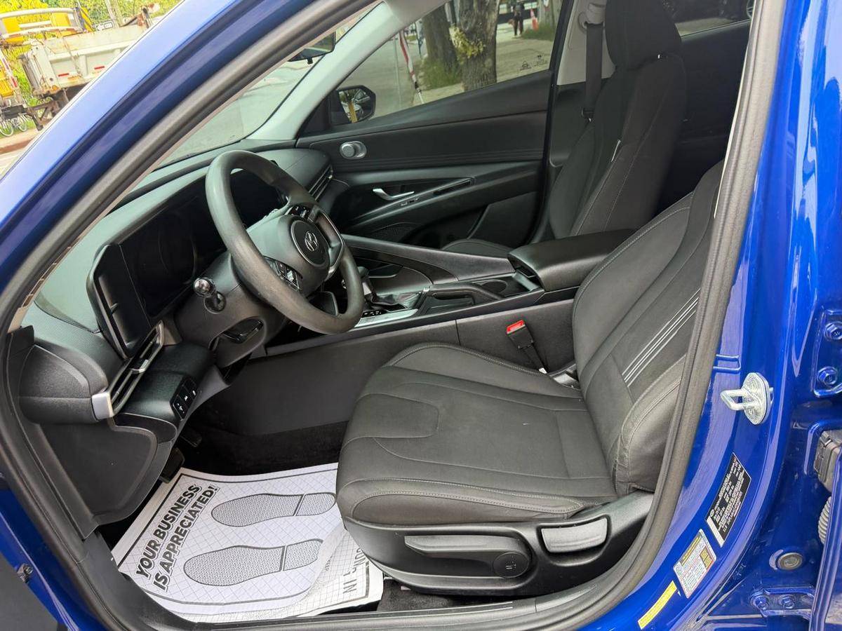 2022 Hyundai Elantra SEL
