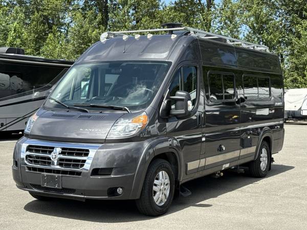2016 Winnebago Travato 59K Clase B - $69.900 (Johnson RV Fife)420621124266240004