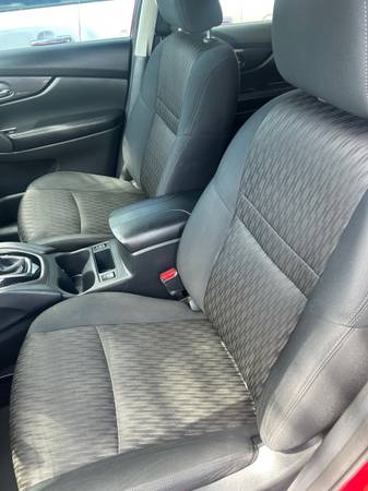 2017 1/2 Nissan Rogue SV Package Bluetooth - $8,500 (Delray Beach)63485704846339124