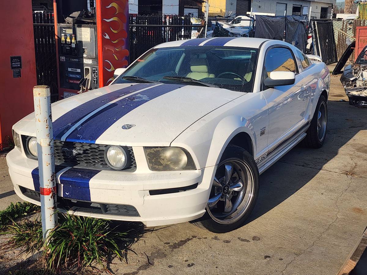 MUSTANG GT 2006 carol shelby tribute DOES NOT RUN