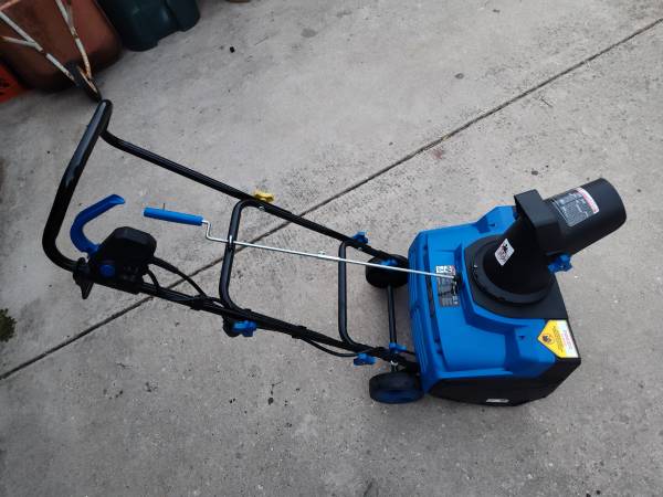 Electric snowblower 1