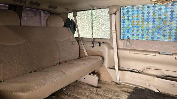 2003 GMC Safari Van - Photo 6